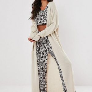 Ensemble pyjama top court et pantalon blanc ivoire à imprimé animal